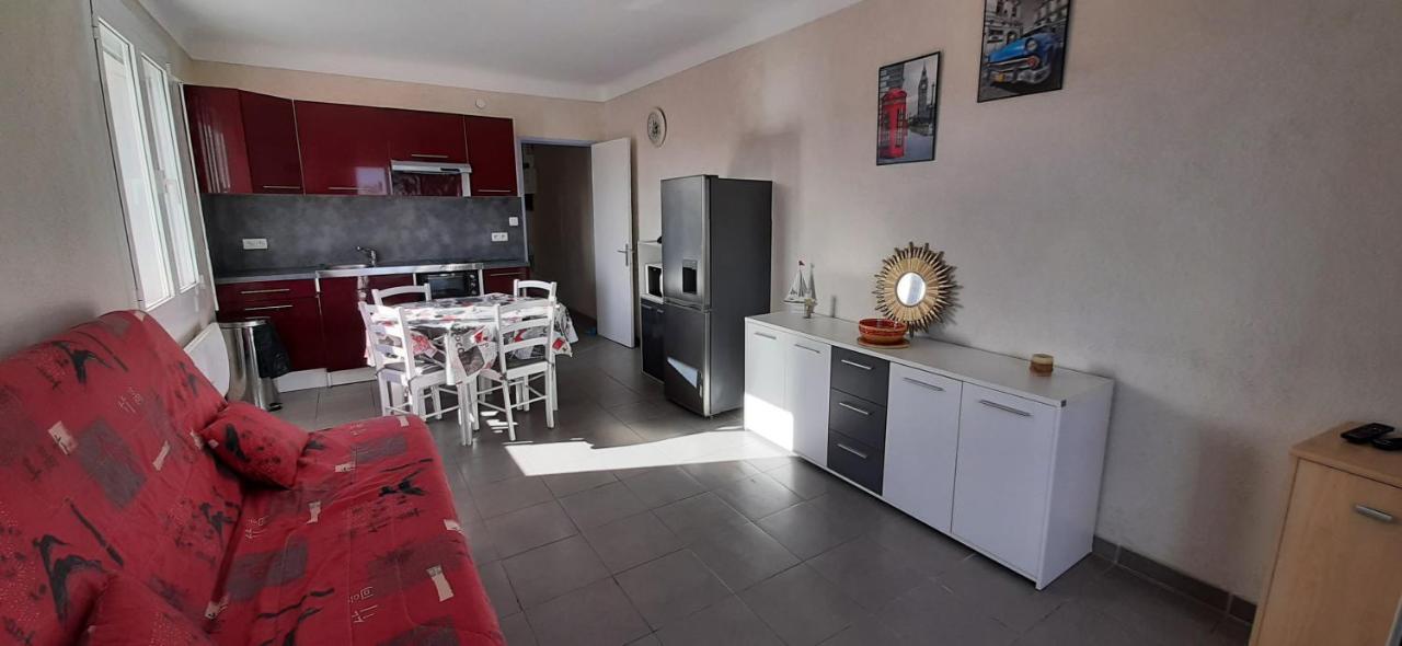 Le Miramar Appartement Face A La Mer - Balcon - Clim 생시프리앙 외부 사진